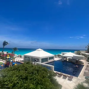 Apartamento Hermoso Depto Con Vista Al Mar En Zona Hotelera., Cancún